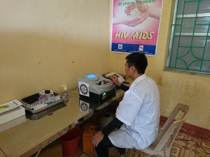Urine - blood testing machine